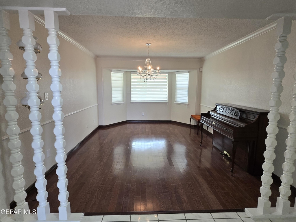 11188 Shoreline Drive - Photo 4