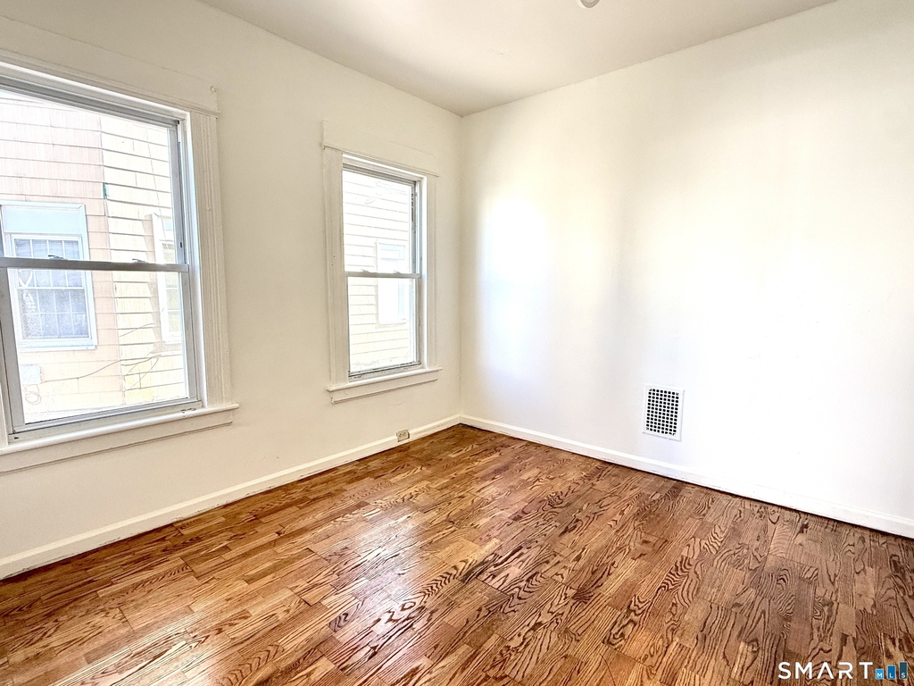 202 Sixth Street - Photo 7