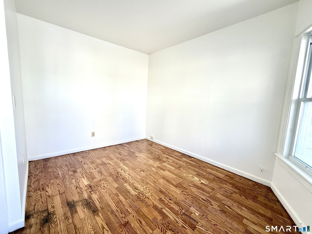 202 Sixth Street - Photo 6