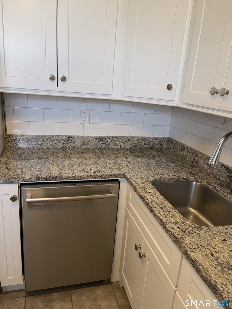 444 Bedford Street - Photo 13