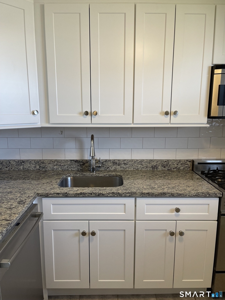 444 Bedford Street - Photo 14