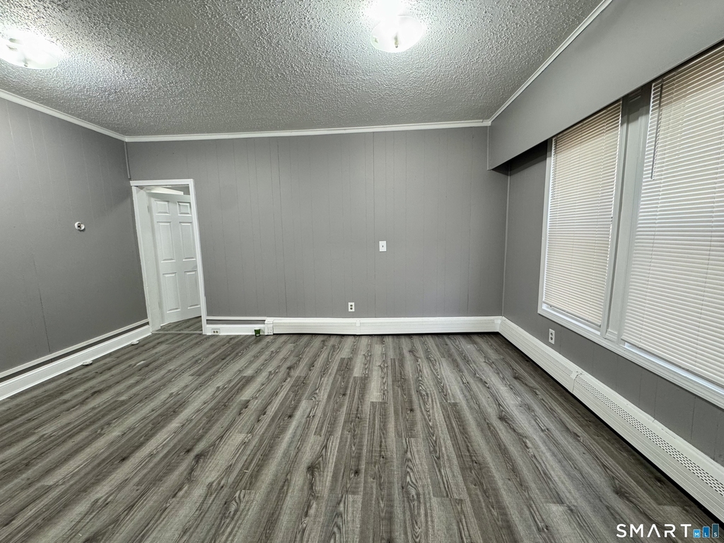 1102 Main Street - Photo 5