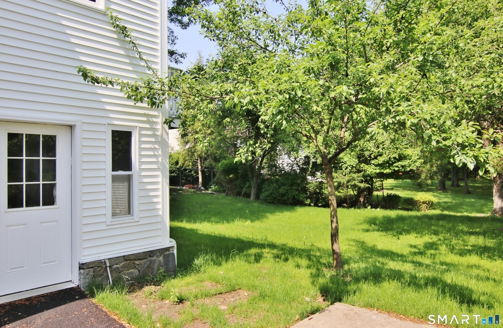 821 Long Ridge Road - Photo 17