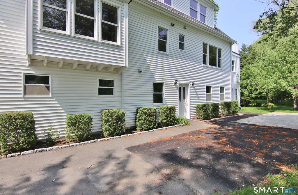 821 Long Ridge Road - Photo 0