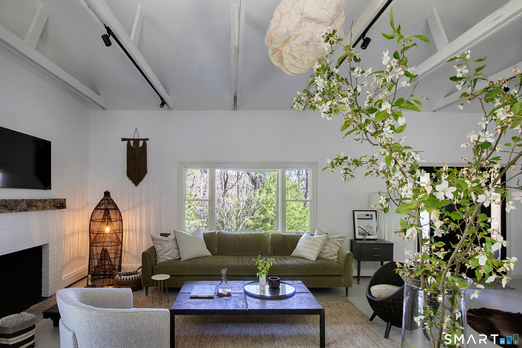 10 (upper) Sentry Hill Road - Photo 2