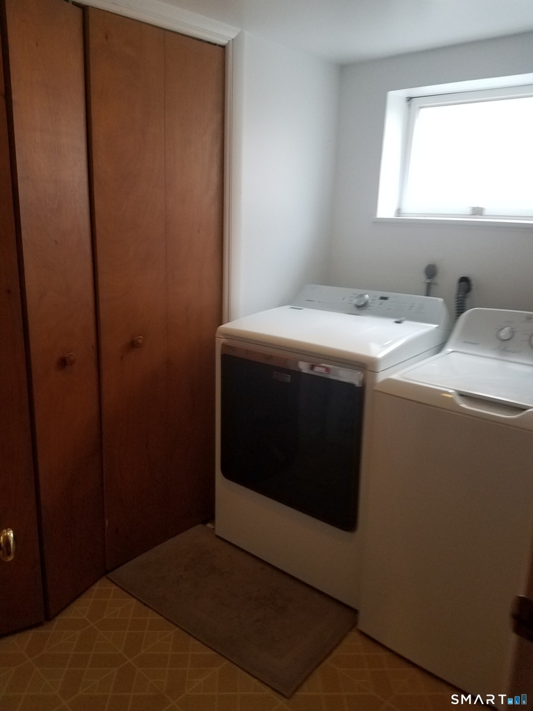 72 Maple Tree Avenue - Photo 7