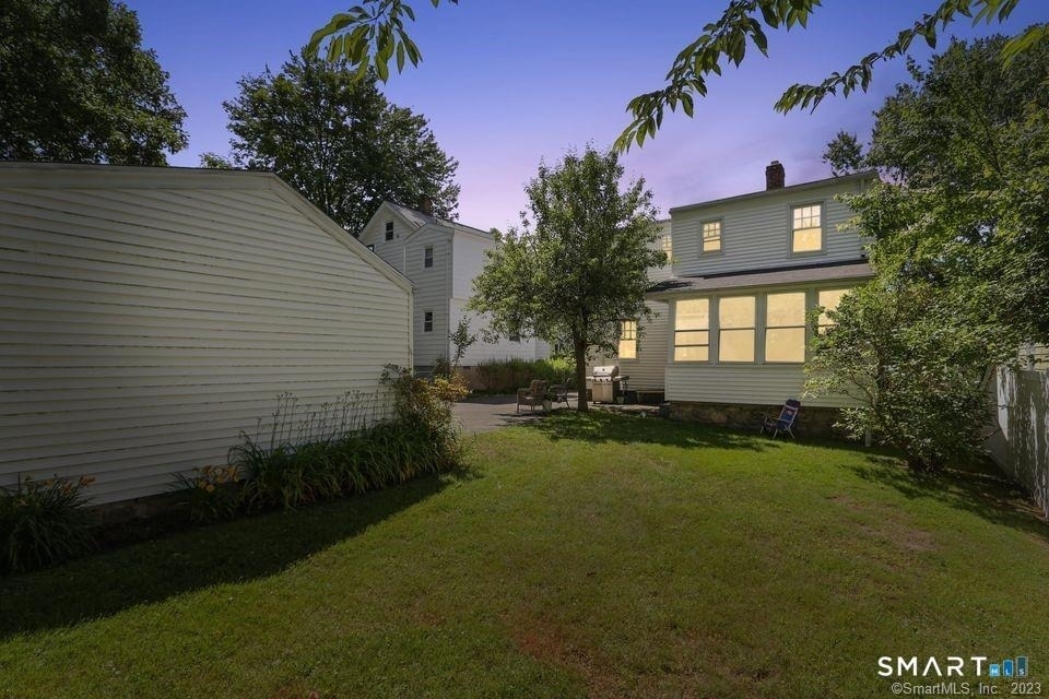 24 Henry Street - Photo 2