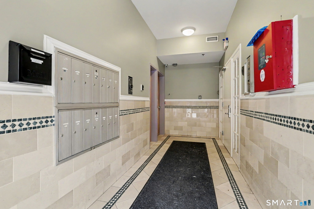 16-18 Ann Street - Photo 2