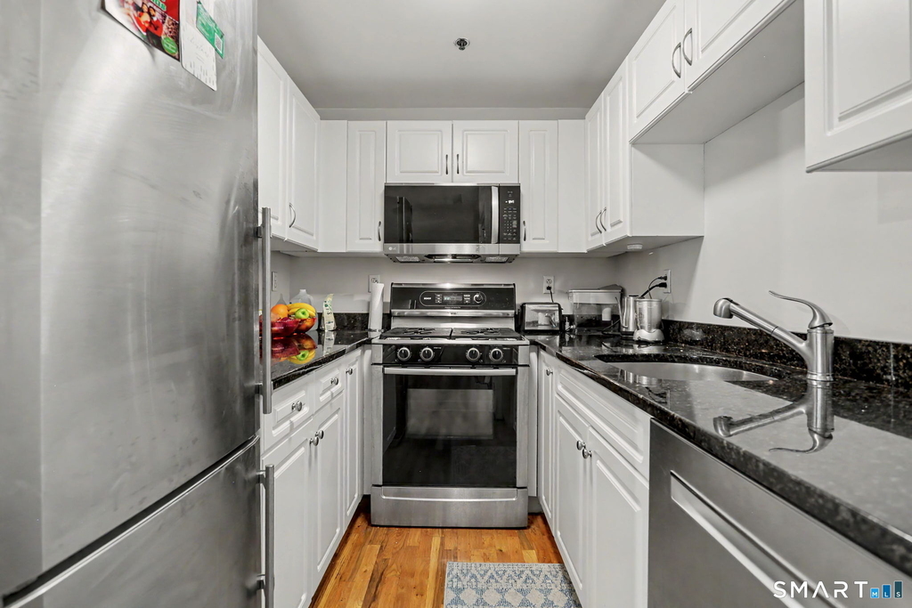 16-18 Ann Street - Photo 9