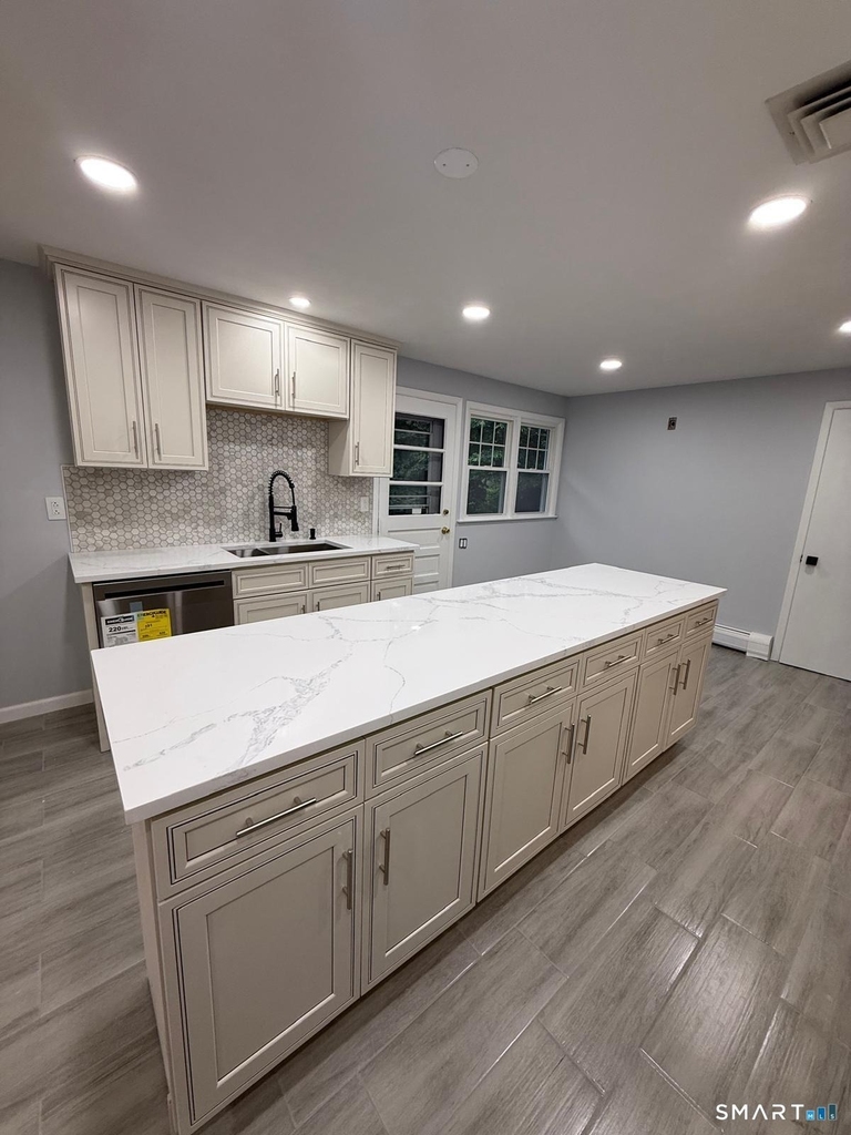 82 Crown Street - Photo 13