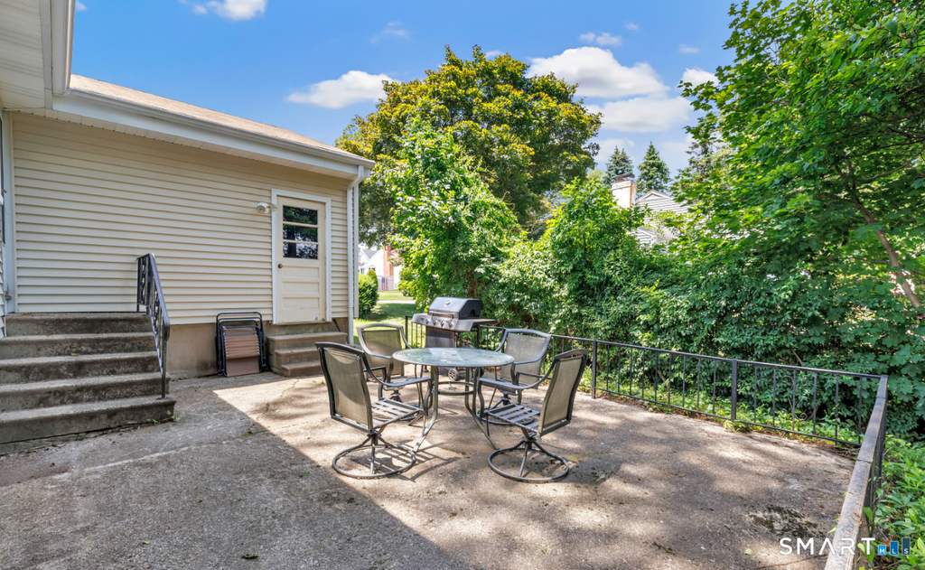 82 Crown Street - Photo 3