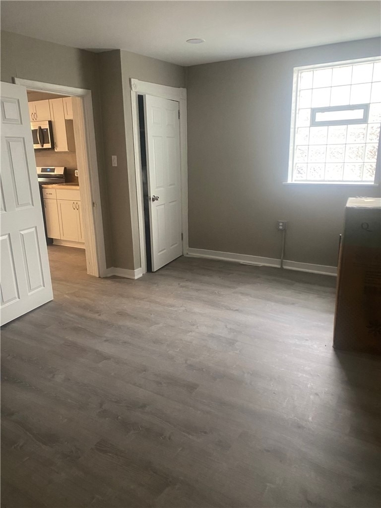 601 Gross St - Photo 2