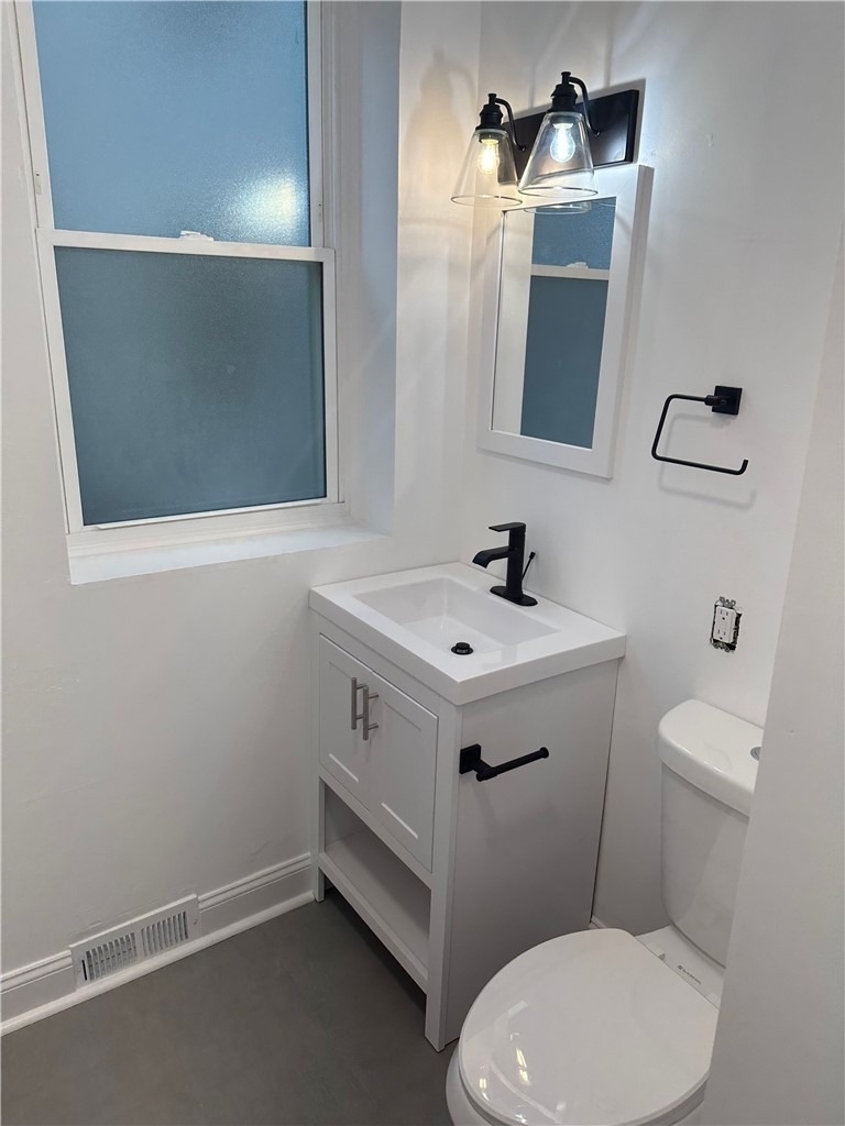 1415 Columbus Ave - Photo 1