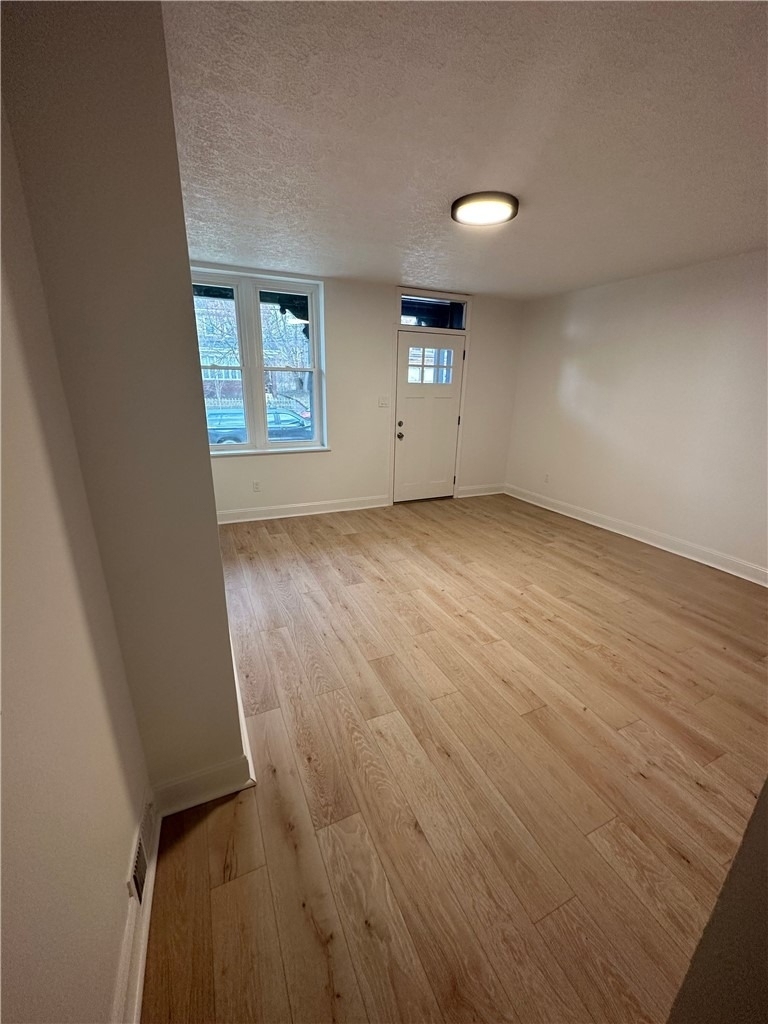 1415 Columbus Ave - Photo 6