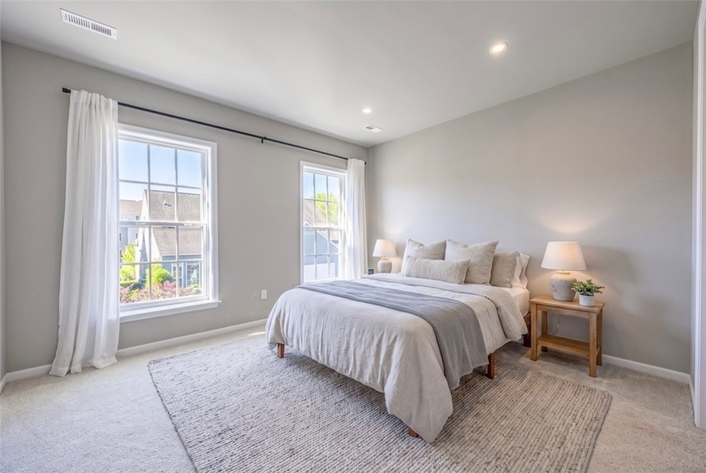 1439 Hastings Crescent - Photo 9