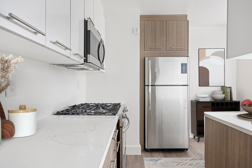 104-40 Queens Boulevard - Photo 2