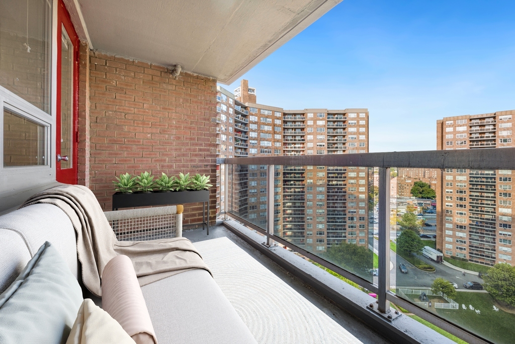 104-40 Queens Boulevard - Photo 6