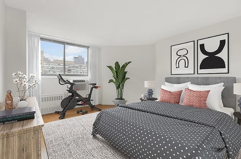 2nd Avenue - Photo 4