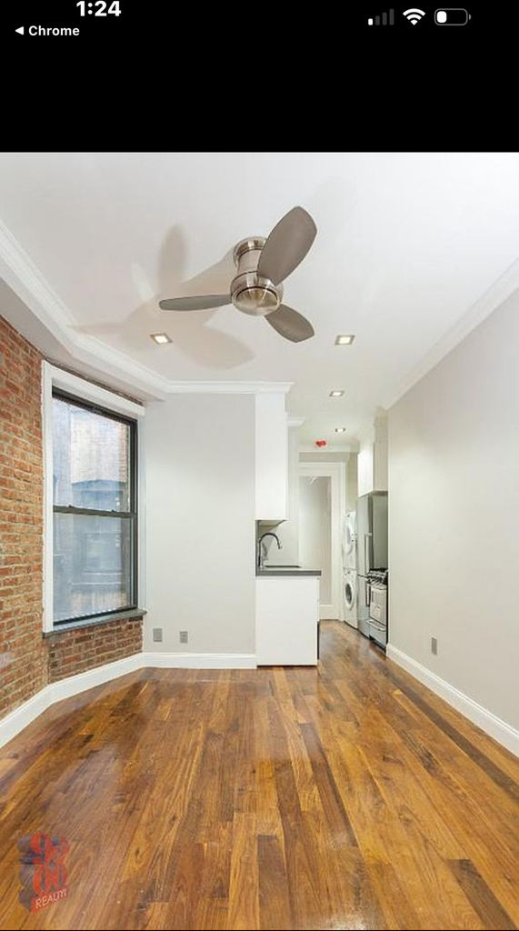 16 East 116th Street - Photo 1