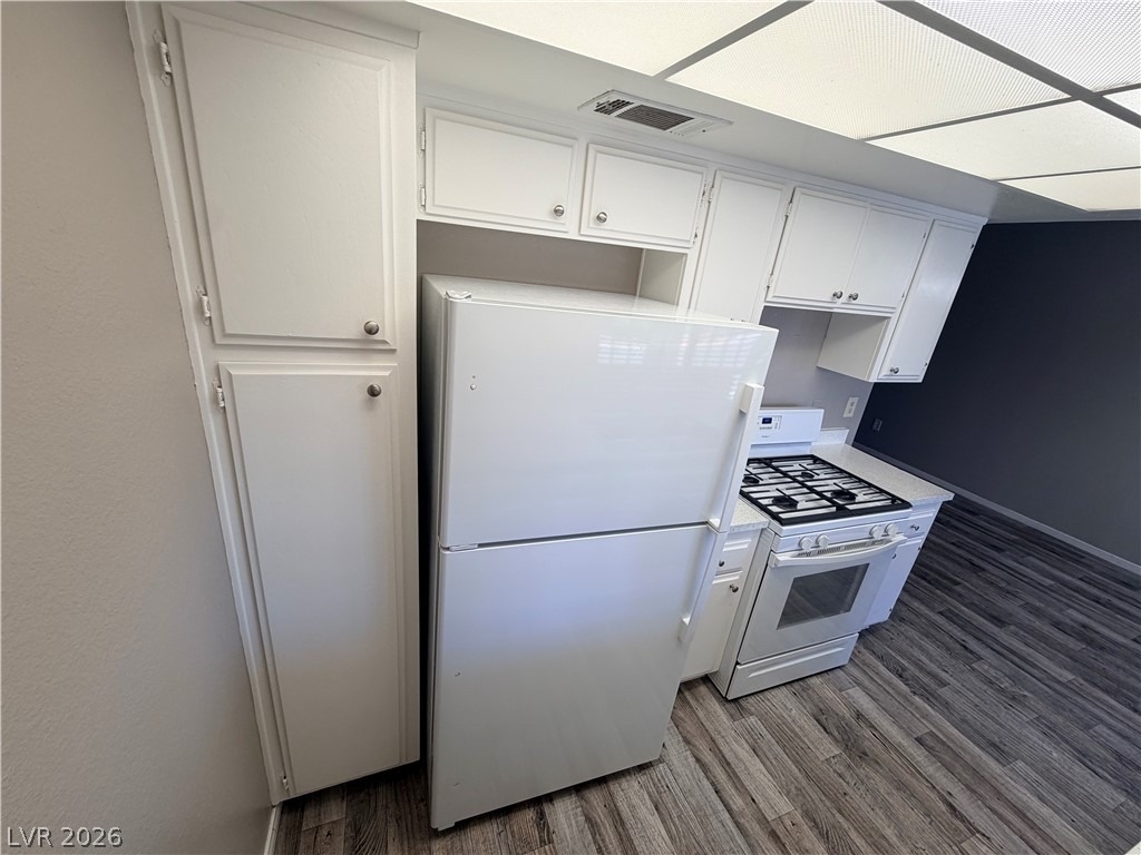 1405 Vegas Valley Drive - Photo 10