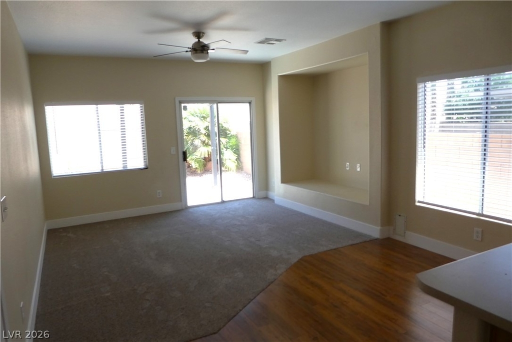 6038 Blue Autumn Street - Photo 9