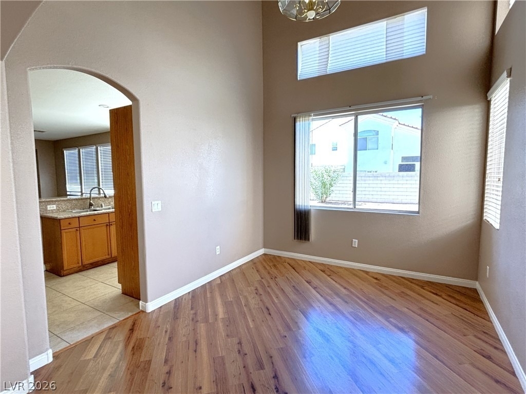 9815 Havasupai Avenue - Photo 2