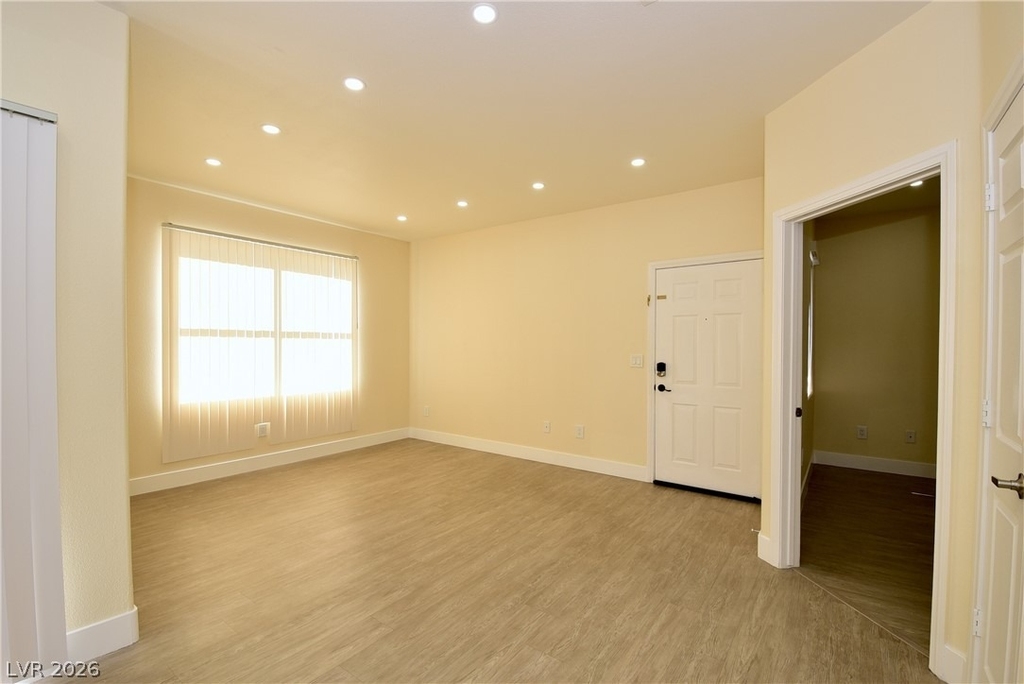 8000 Badura Avenue - Photo 10