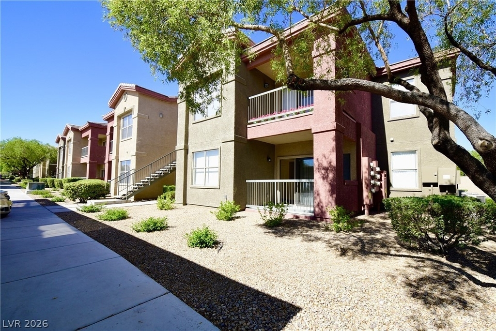 8000 Badura Avenue - Photo 24