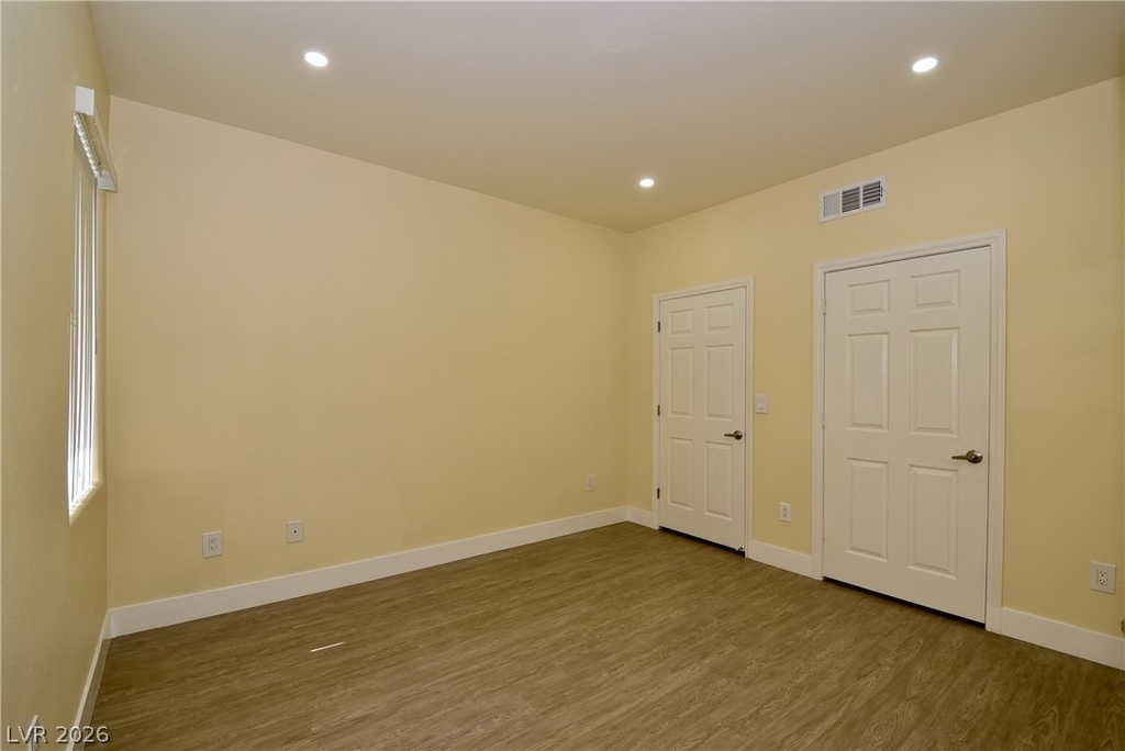 8000 Badura Avenue - Photo 12