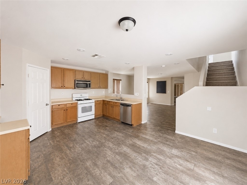 71 Jewel Mine Avenue - Photo 4