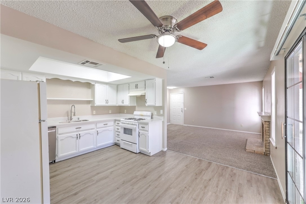 6647 W Tropicana Avenue - Photo 12