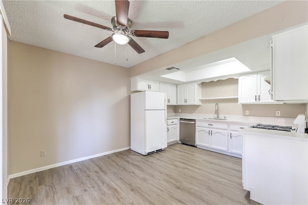 6647 W Tropicana Avenue - Photo 8