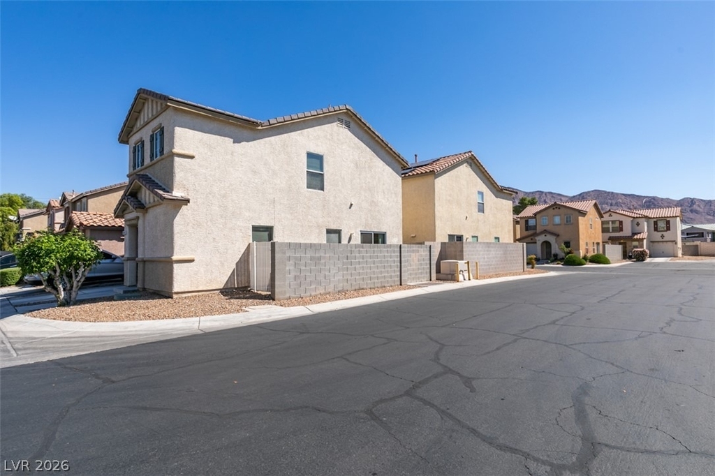 1170 Orange Meadow Street - Photo 29