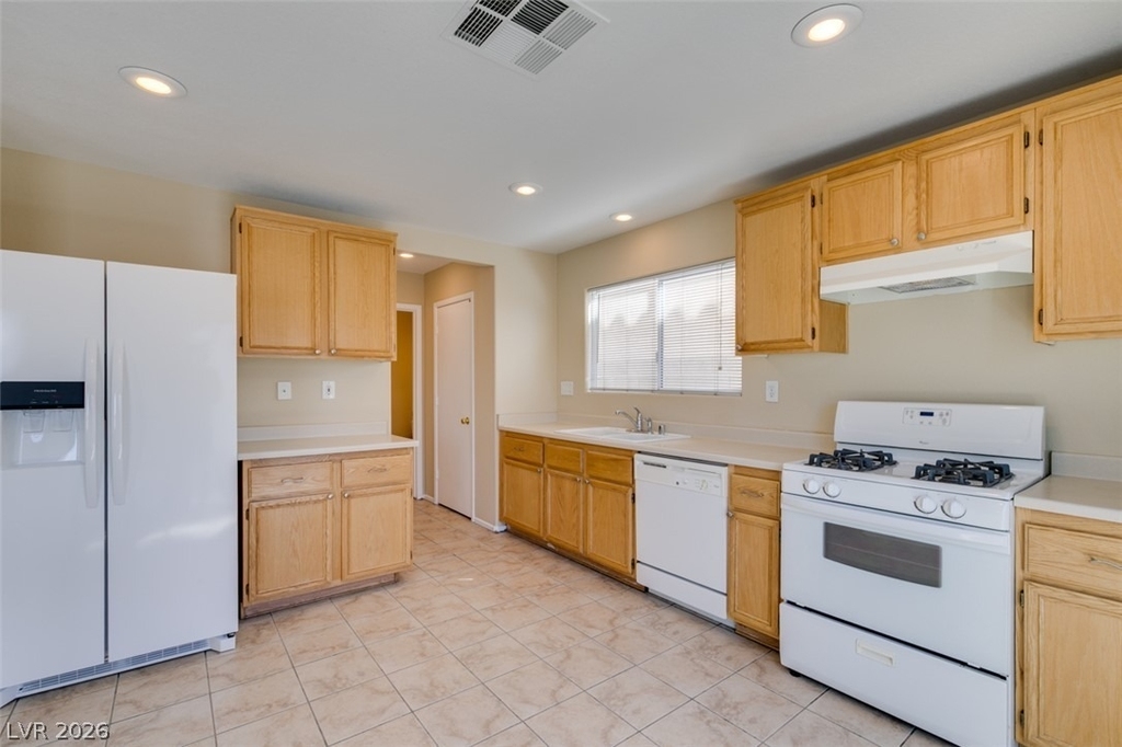 1170 Orange Meadow Street - Photo 11
