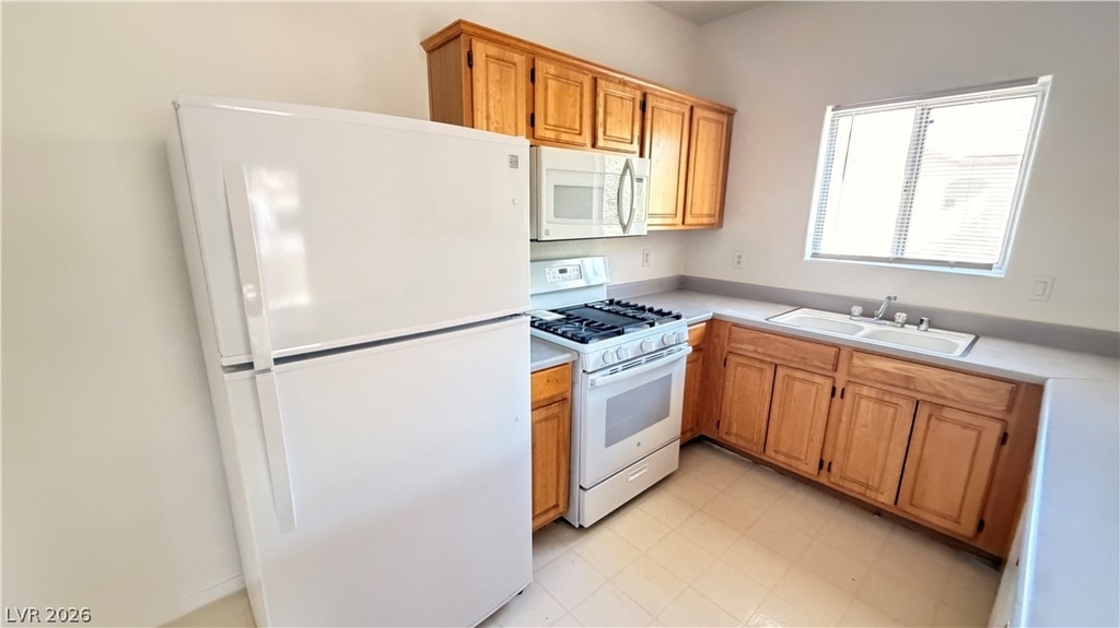 5655 E Sahara Avenue - Photo 10