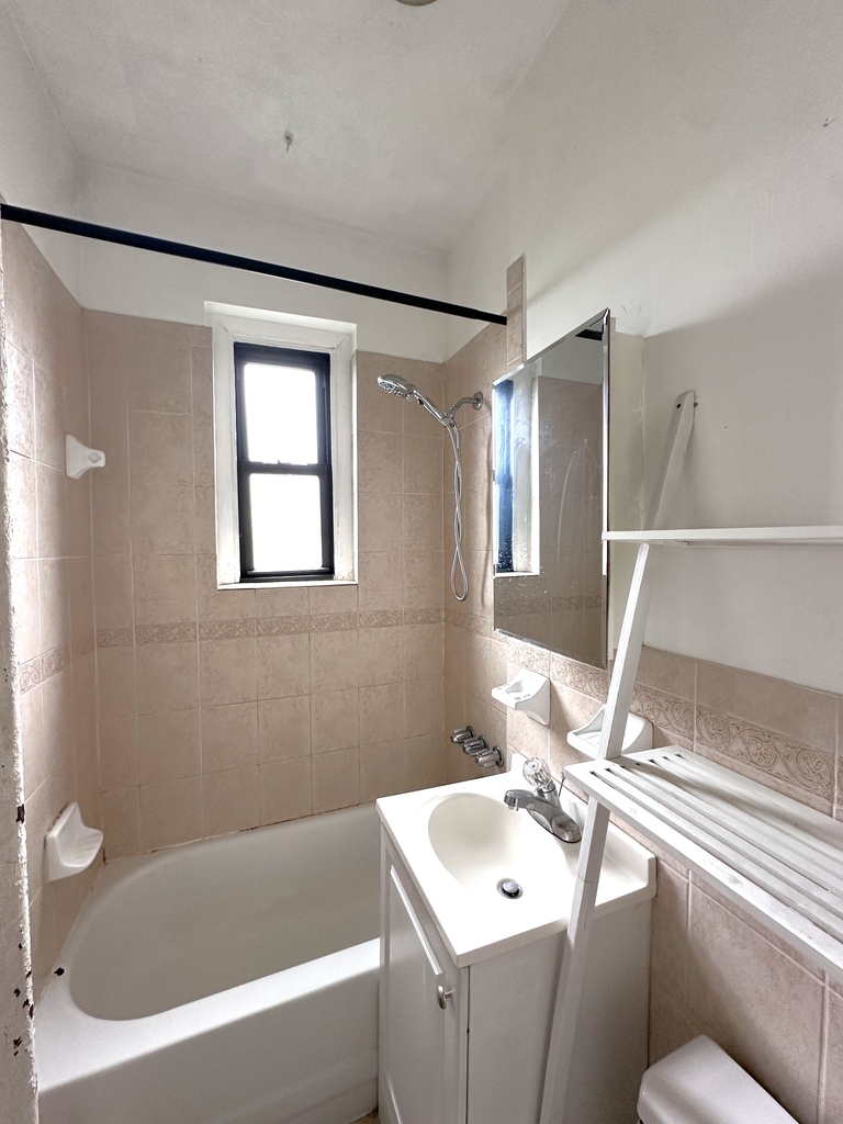 21-67 33rd Street - Photo 7