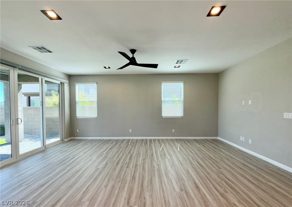 4442 Frias Falls Avenue - Photo 4