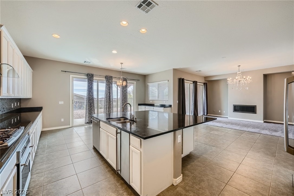 12165 Edgehurst Court - Photo 5