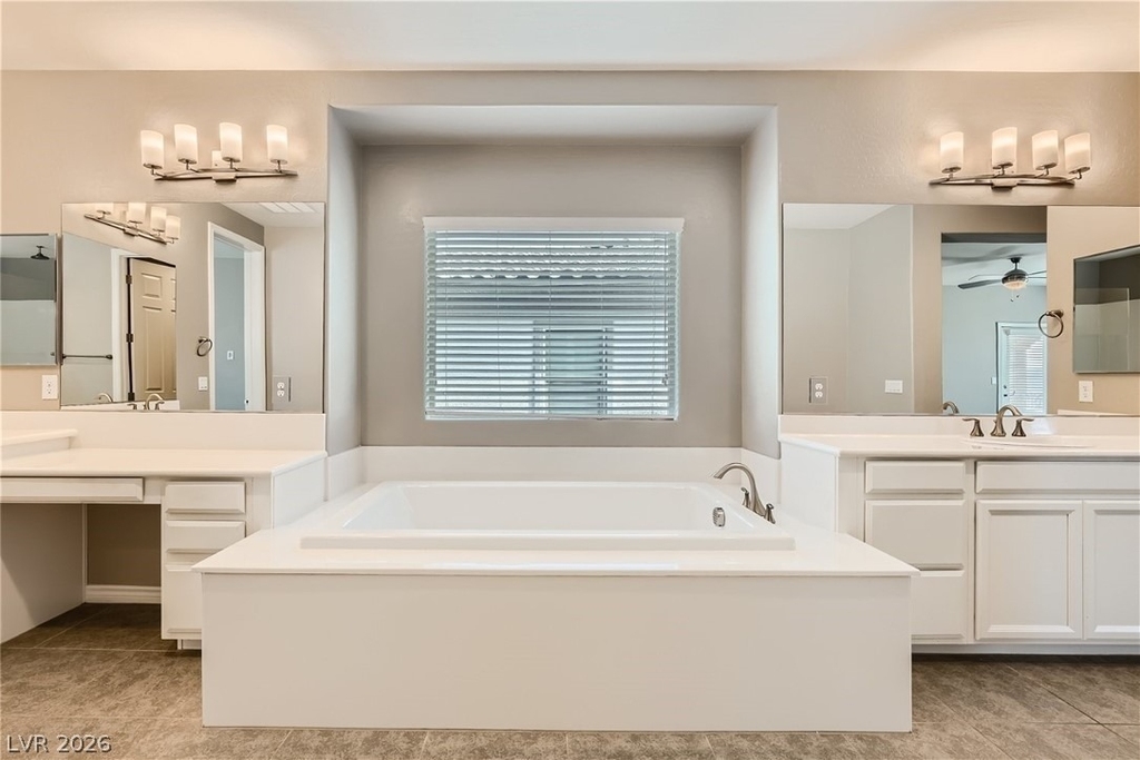 12165 Edgehurst Court - Photo 13