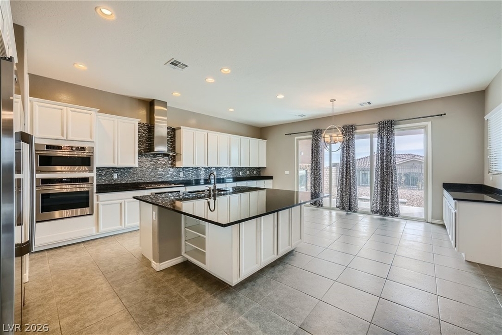 12165 Edgehurst Court - Photo 3