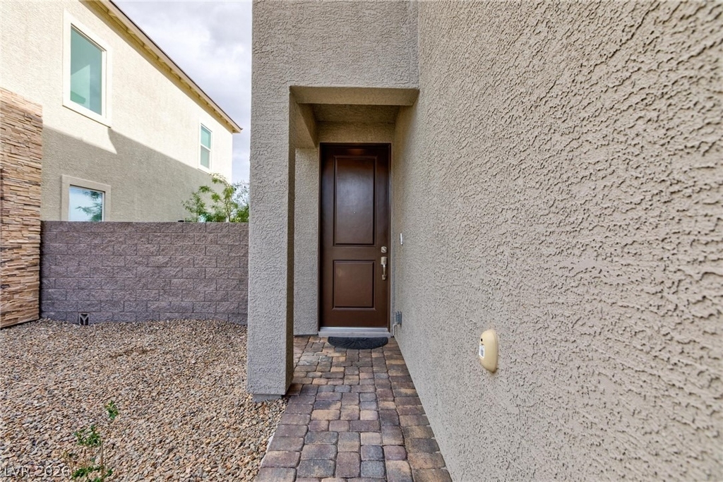 7792 Vino Vranec Court - Photo 2