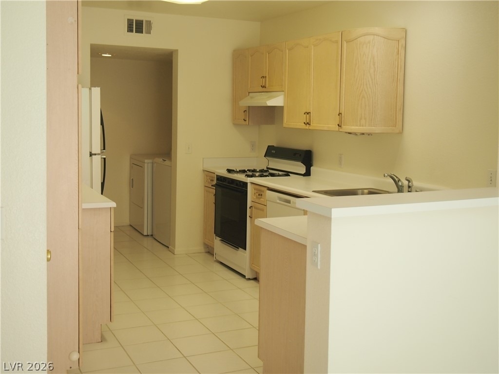 7724 Bauble Avenue - Photo 13