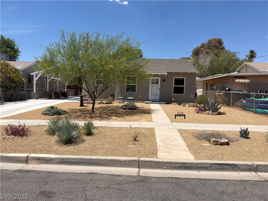 524 Hopi Place - Photo 1