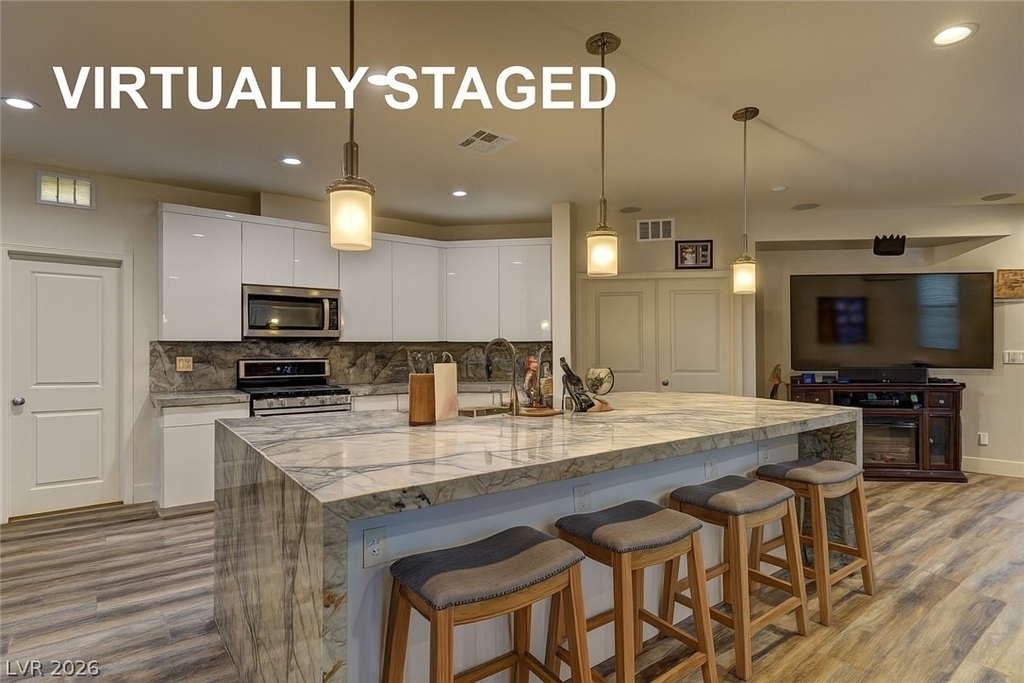 426 Port Reggio Street - Photo 3
