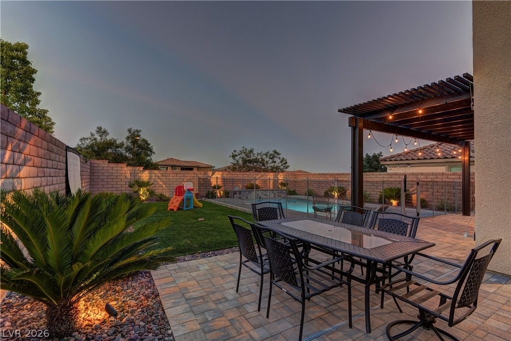 426 Port Reggio Street - Photo 21