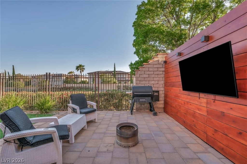 617 Apricot Rose Place - Photo 53
