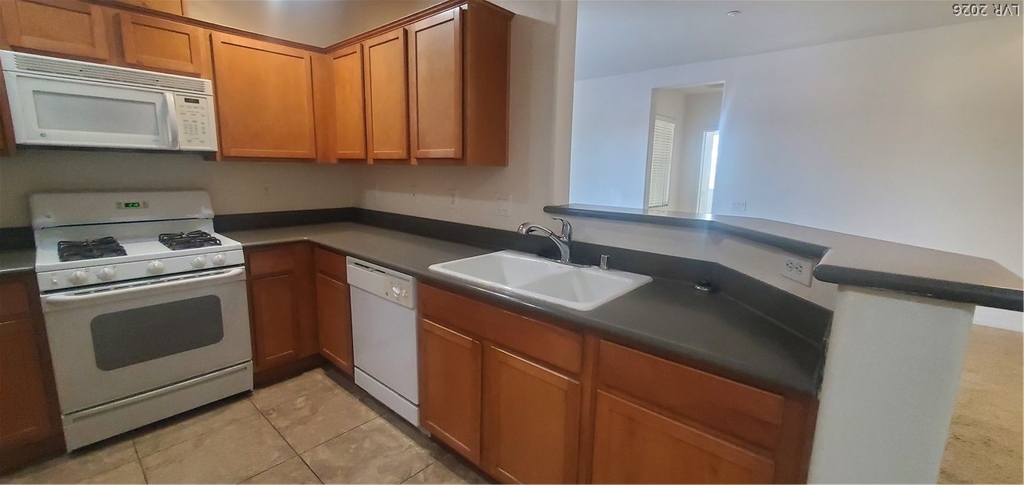 6868 Sky Pointe Drive - Photo 21