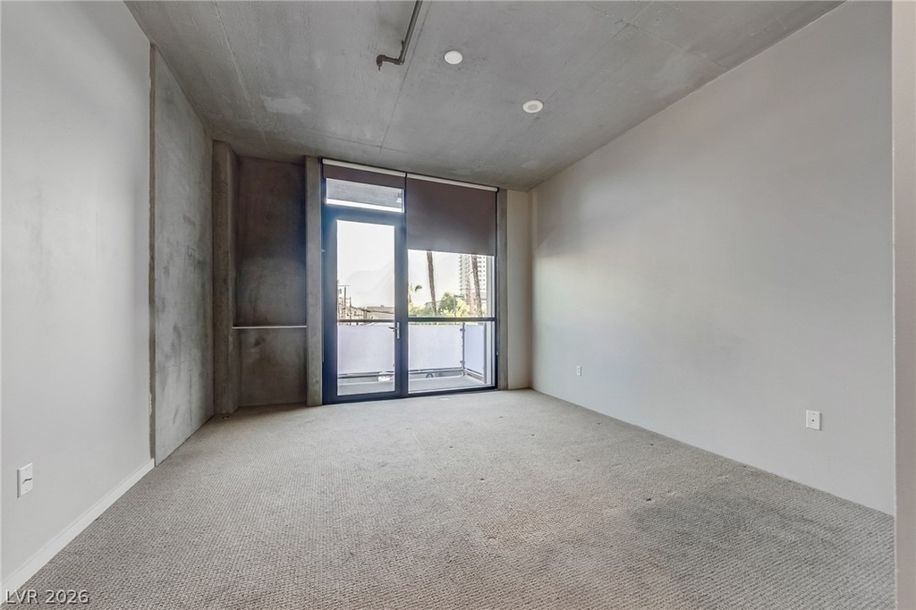 353 E Bonneville Avenue - Photo 15