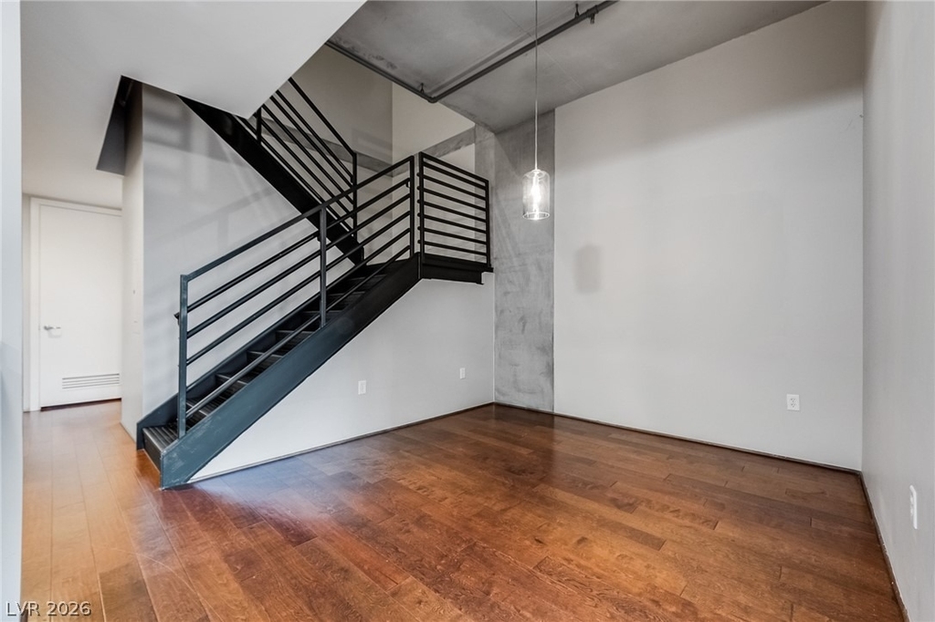 353 E Bonneville Avenue - Photo 4