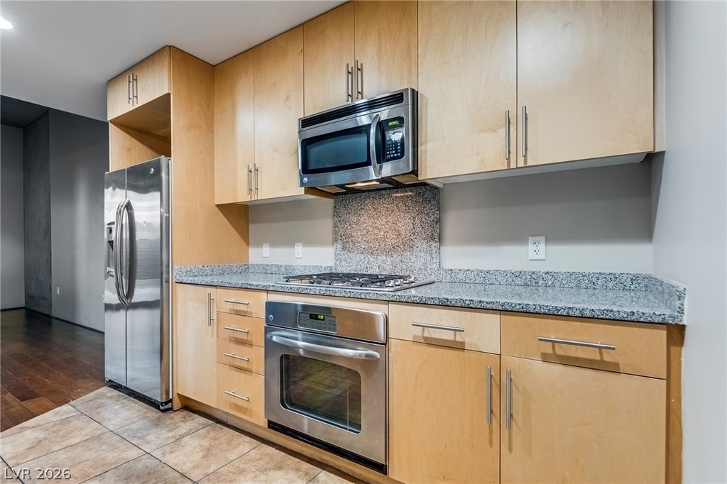 353 E Bonneville Avenue - Photo 9